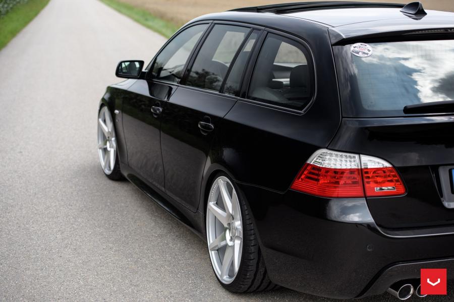  BMW 5-Series Touring on Vossen Wheels (CV7) 2016 года  (фото 4 из 25)